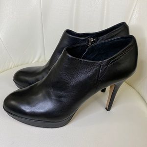 Vincent Camuto Leather booties with  PLATO Black